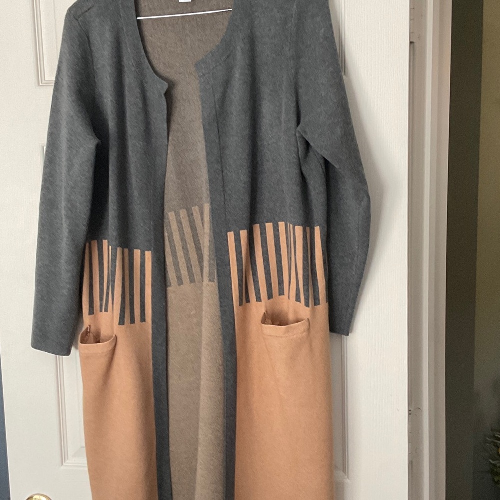 Liz Claiborne Charcoal and Camel Cardigan